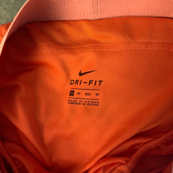 Nike shorts - Picture 3 of 3